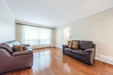 63 Haverson Boulevard Toronto ON M6M 3J8