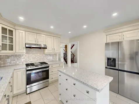 3485 Cawthra Road Mississauga ON L5A 2X9