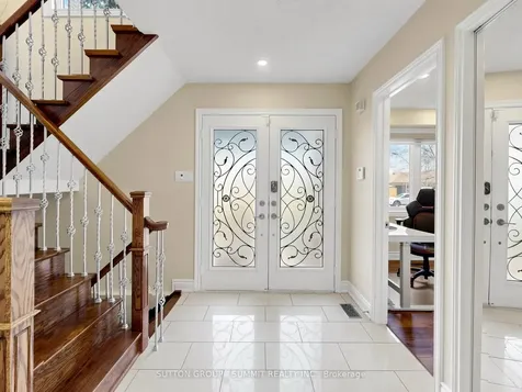 3485 Cawthra Road Mississauga ON L5A 2X9