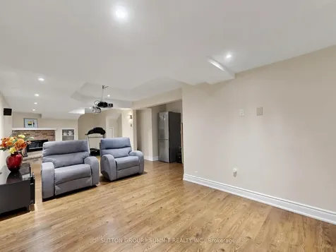 3485 Cawthra Road Mississauga ON L5A 2X9
