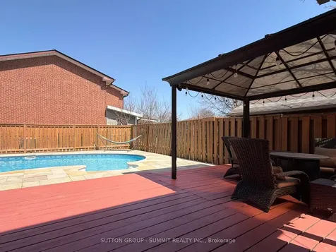 3485 Cawthra Road Mississauga ON L5A 2X9