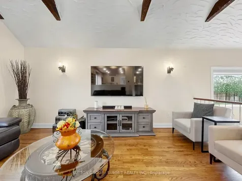 3485 Cawthra Road Mississauga ON L5A 2X9
