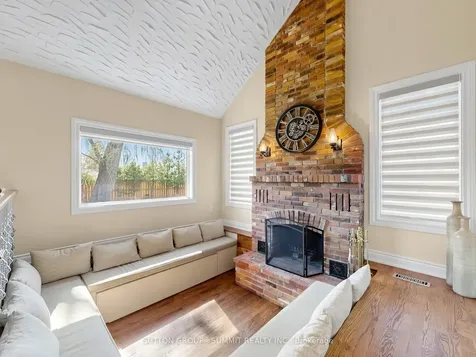 3485 Cawthra Road Mississauga ON L5A 2X9