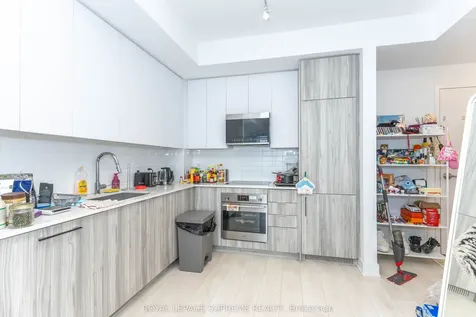 297 Oak Walk Drive Oakville ON L6H 3R6