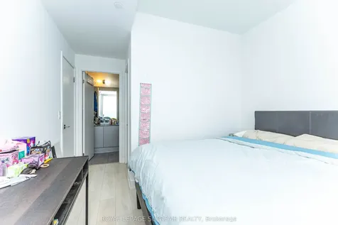 297 Oak Walk Drive Oakville ON L6H 3R6