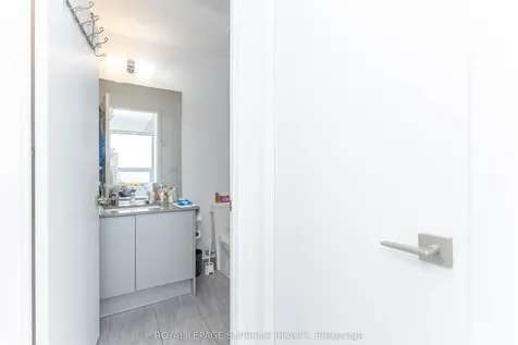 297 Oak Walk Drive Oakville ON L6H 3R6