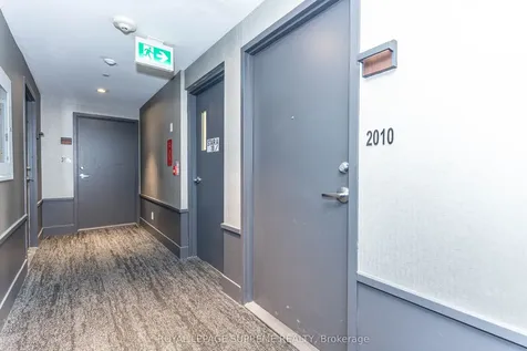 297 Oak Walk Drive Oakville ON L6H 3R6