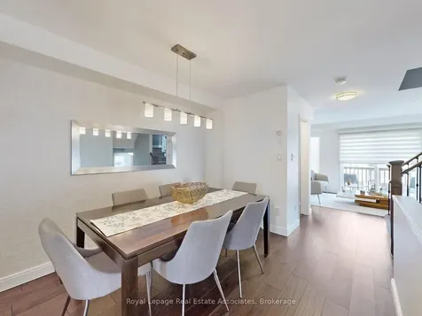 7114 Chatham Court Mississauga ON L5N 8R1