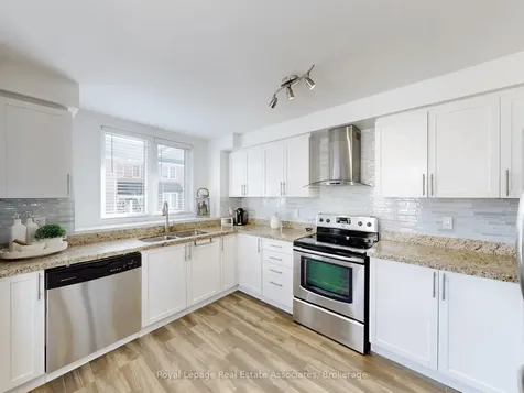 7114 Chatham Court Mississauga ON L5N 8R1