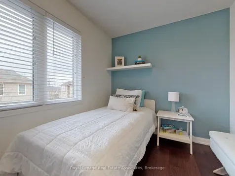7114 Chatham Court Mississauga ON L5N 8R1