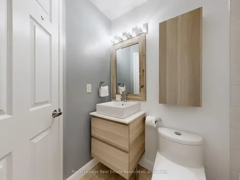 7114 Chatham Court Mississauga ON L5N 8R1