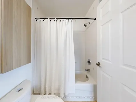 7114 Chatham Court Mississauga ON L5N 8R1