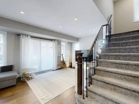 7114 Chatham Court Mississauga ON L5N 8R1