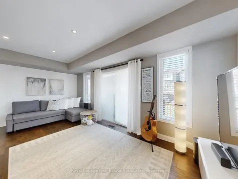 7114 Chatham Court Mississauga ON L5N 8R1