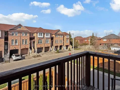 7114 Chatham Court Mississauga ON L5N 8R1