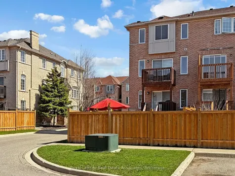 7114 Chatham Court Mississauga ON L5N 8R1