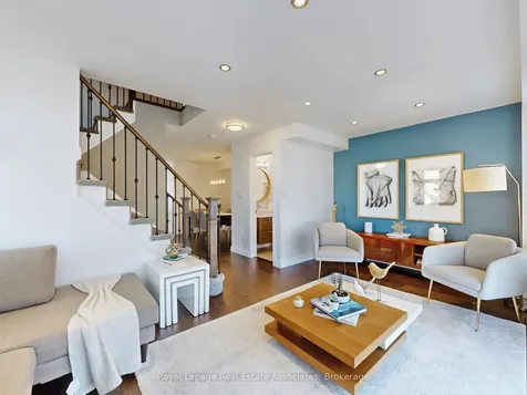 7114 Chatham Court Mississauga ON L5N 8R1
