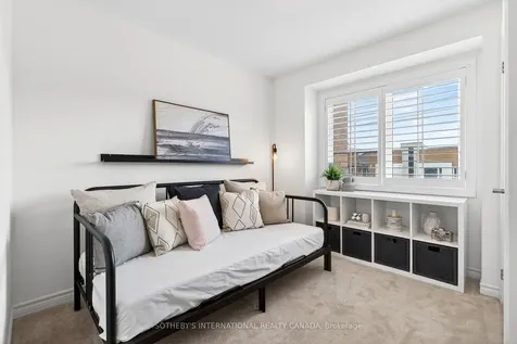 2420 Baronwood Drive Oakville ON L6M 0X6