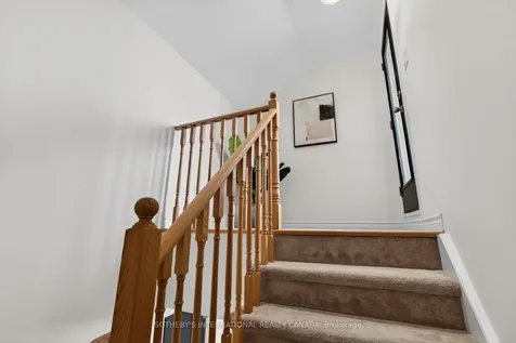 2420 Baronwood Drive Oakville ON L6M 0X6