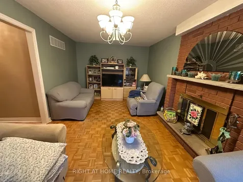 874 Wetherby Lane N Mississauga ON L4W 4S9