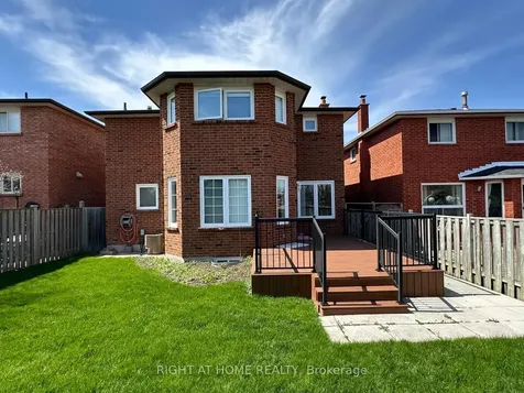 874 Wetherby Lane N Mississauga ON L4W 4S9