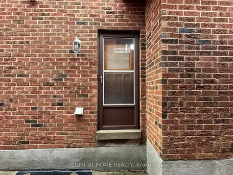 874 Wetherby Lane N Mississauga ON L4W 4S9