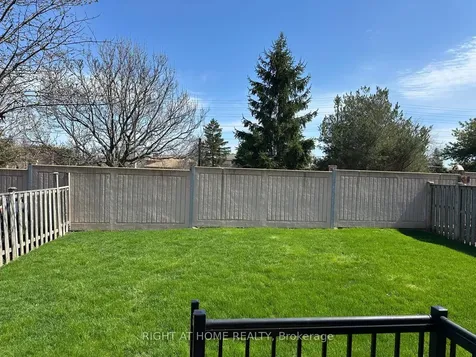 874 Wetherby Lane N Mississauga ON L4W 4S9