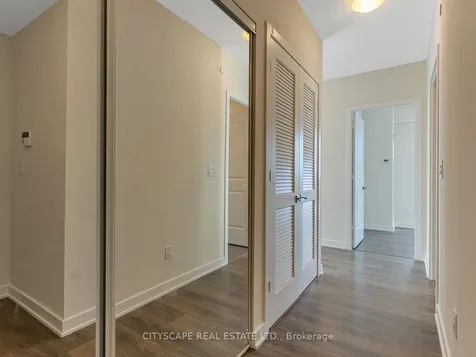 4633 Glen Erin Drive Mississauga ON L5M 0Y6