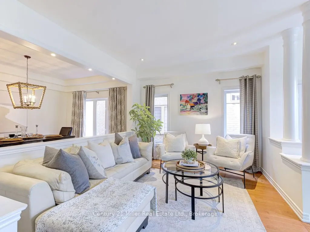 2301 Hertfordshire Way Oakville ON L6H 7M5
