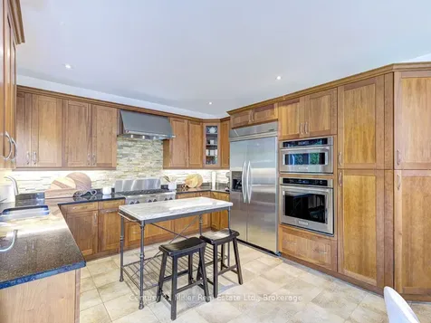 2301 Hertfordshire Way Oakville ON L6H 7M5