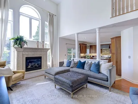 2301 Hertfordshire Way Oakville ON L6H 7M5