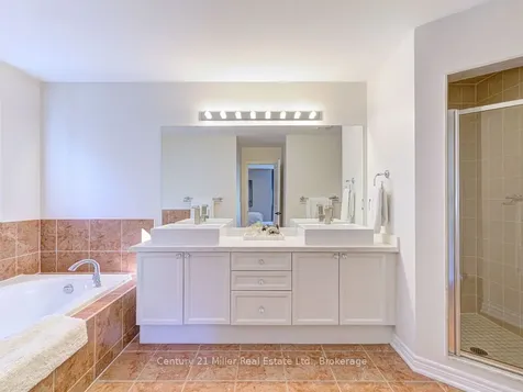 2301 Hertfordshire Way Oakville ON L6H 7M5