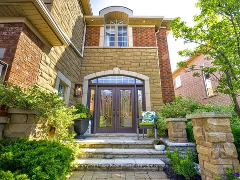 2301 Hertfordshire Way Oakville ON L6H 7M5
