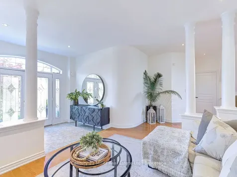 2301 Hertfordshire Way Oakville ON L6H 7M5