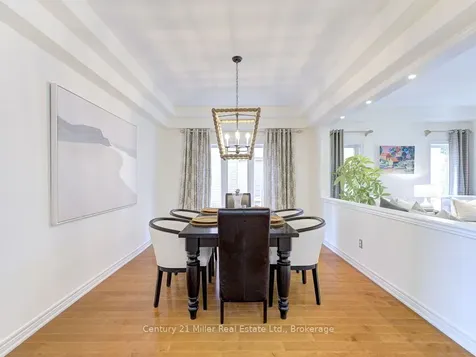 2301 Hertfordshire Way Oakville ON L6H 7M5