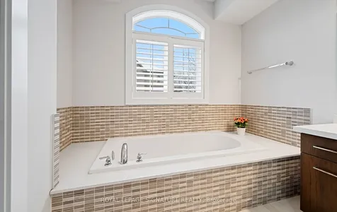 2086 Ghent Avenue Burlington ON L7R 1Y3