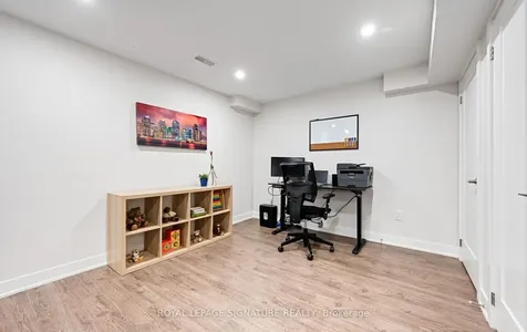 2086 Ghent Avenue Burlington ON L7R 1Y3