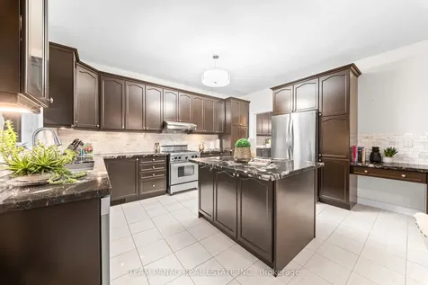 39 Dalmeny Drive Brampton ON L6X 2Y4