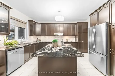 39 Dalmeny Drive Brampton ON L6X 2Y4
