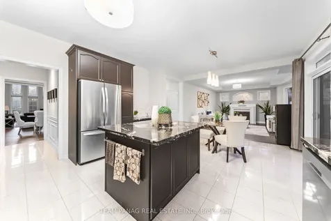 39 Dalmeny Drive Brampton ON L6X 2Y4