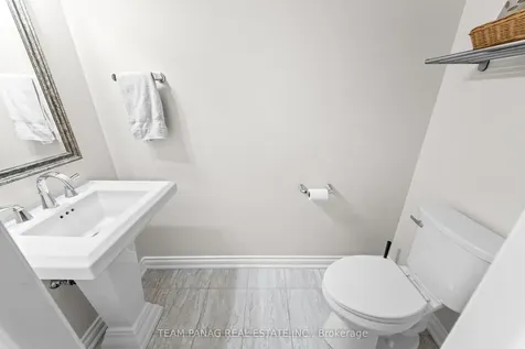 39 Dalmeny Drive Brampton ON L6X 2Y4