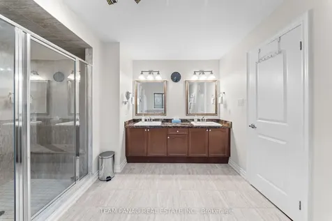 39 Dalmeny Drive Brampton ON L6X 2Y4