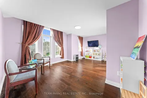 39 Dalmeny Drive Brampton ON L6X 2Y4