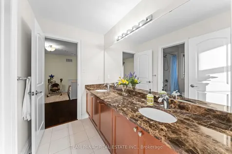 39 Dalmeny Drive Brampton ON L6X 2Y4