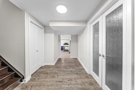 39 Dalmeny Drive Brampton ON L6X 2Y4