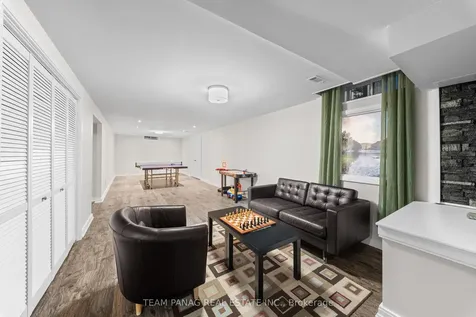 39 Dalmeny Drive Brampton ON L6X 2Y4