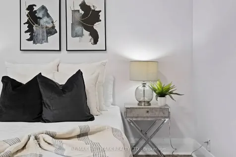 431 Beresford Avenue Toronto ON M6S 3B6