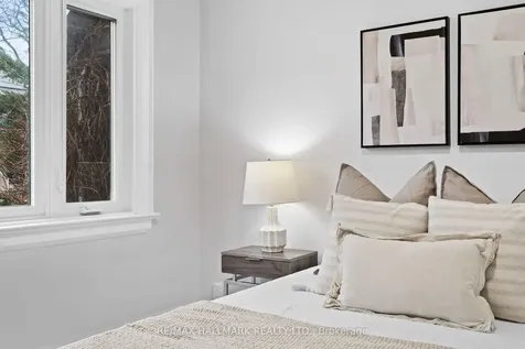 431 Beresford Avenue Toronto ON M6S 3B6