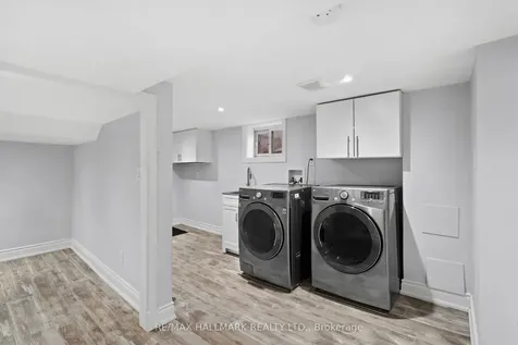 431 Beresford Avenue Toronto ON M6S 3B6