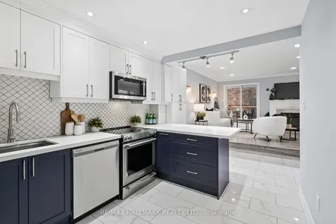 431 Beresford Avenue Toronto ON M6S 3B6